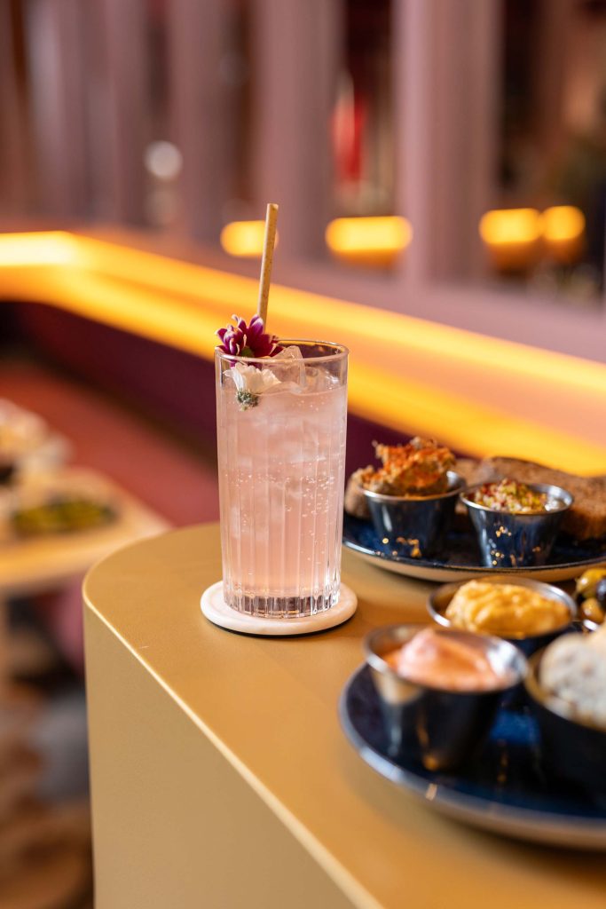 Soirée festive cocktail restaurant Bang Paris